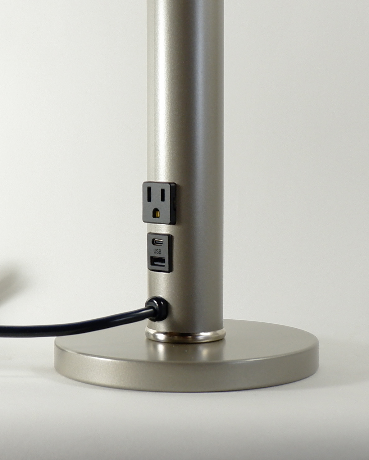 Dual USB + USB-C, Companion II