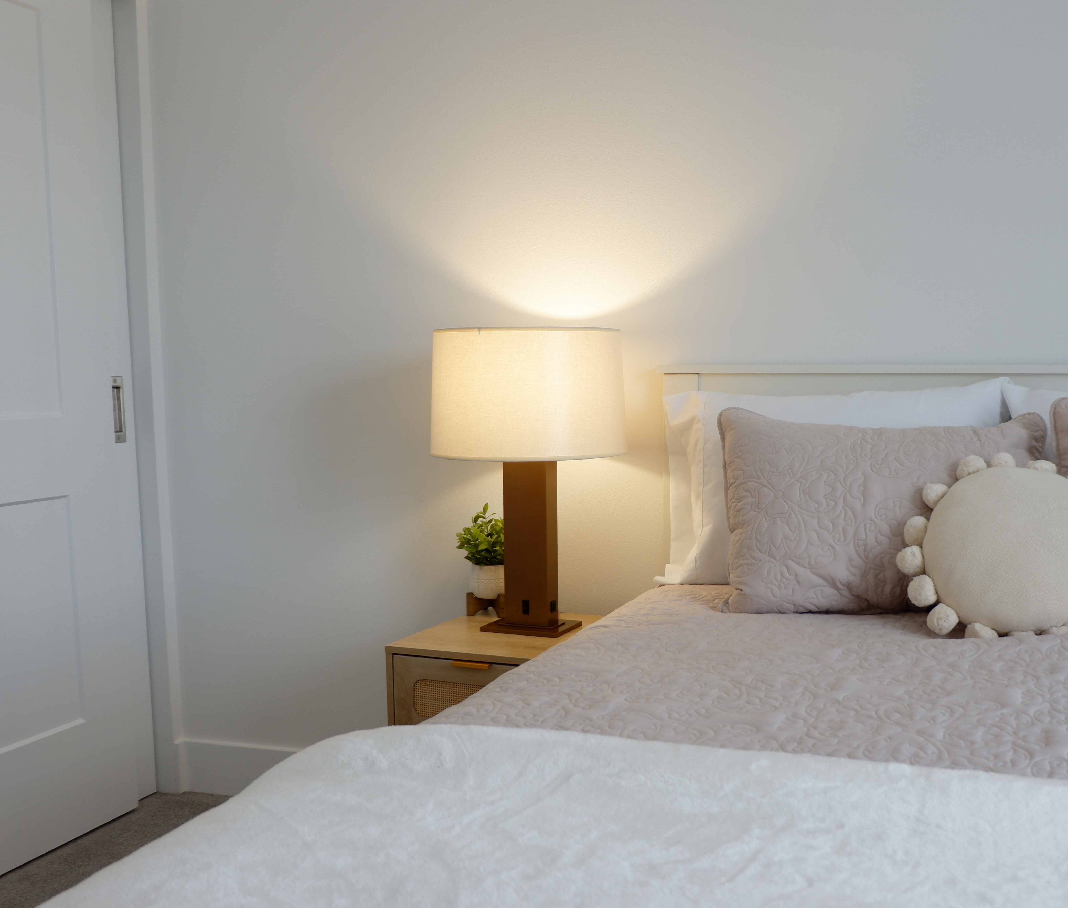 JES Lighting, lamp on bedside table